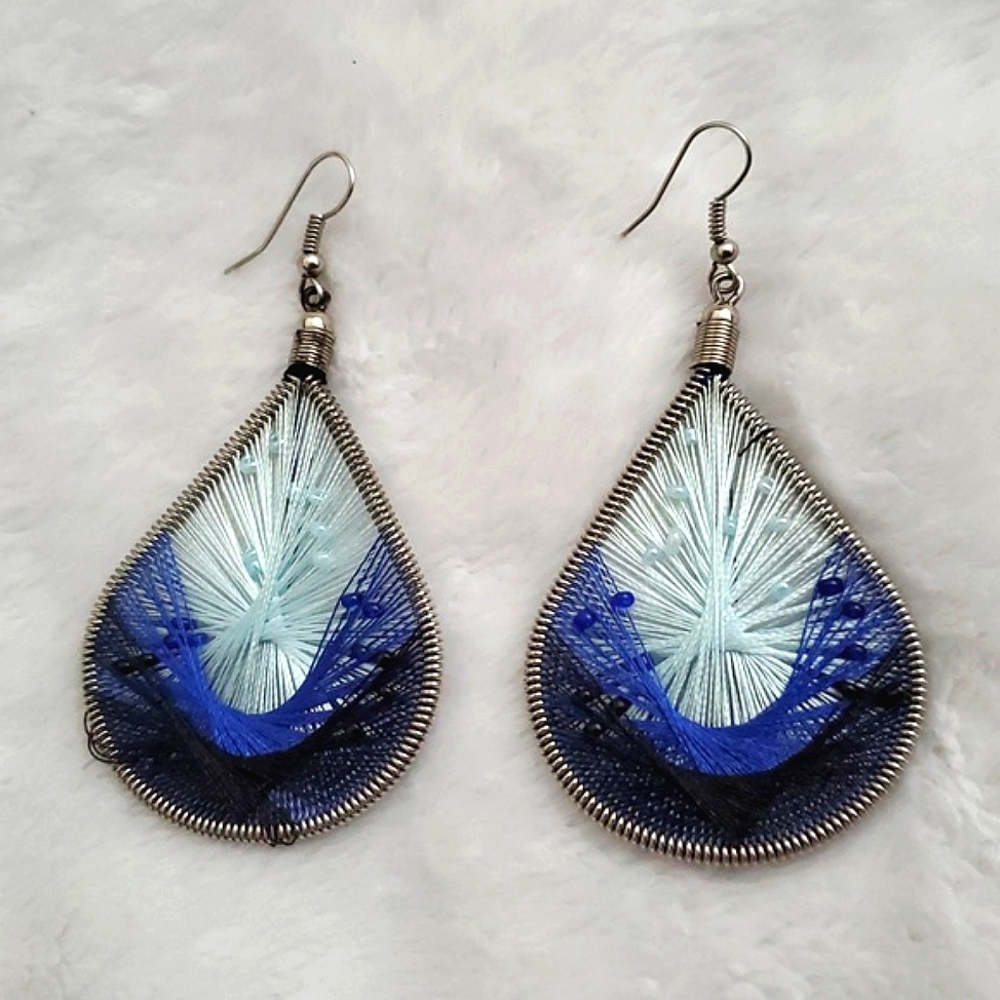 NWOT Teardrop Thread Earrings